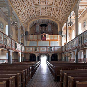 wnętrza kościoła ewangelickiego w Nidzicy